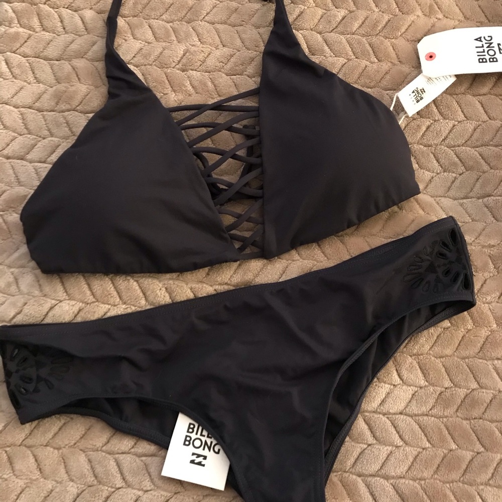 BILLABONG *** CHEEKY BIKINI SET NWT*** Large